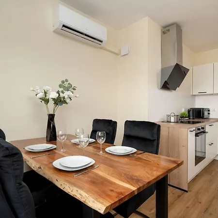 Lipinskiego 16 Komfortowy Z Parkingiem By Renters Apartment Breslau