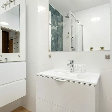 Apartment Lipinskiego 16 Komfortowy Z Parkingiem By Renters Breslau